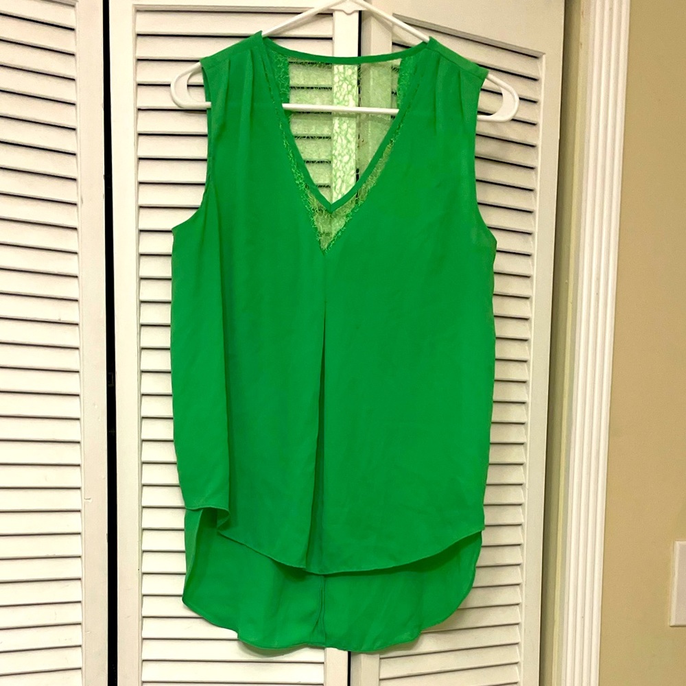 Women's Lime Sleeveless Dip Hem Top